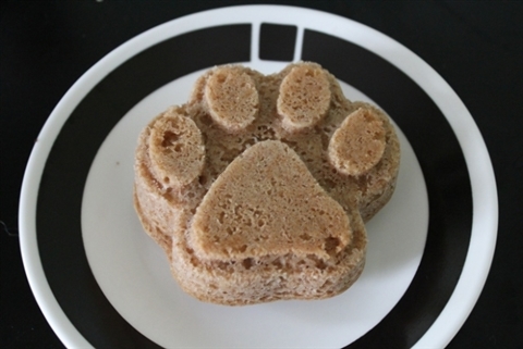 paw print cake pan